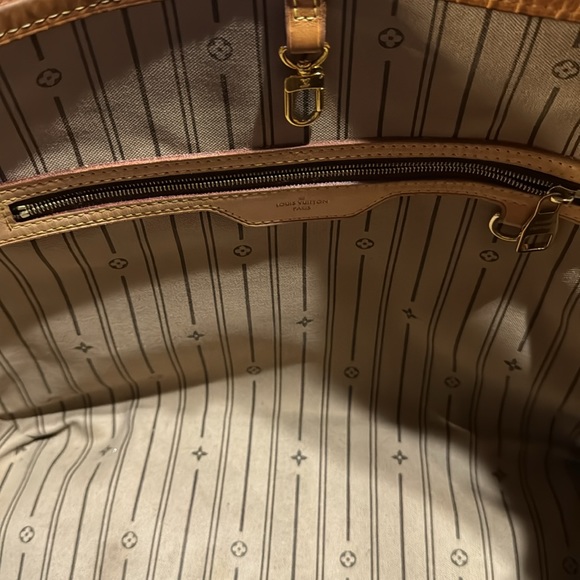 Authentic Louis Vuitton Graceful PM - Picture 5 of 17